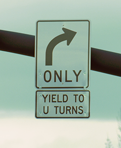 Yield to U sign