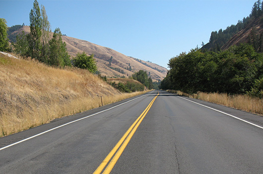 A photo of US-95 in Culdesac Canyon