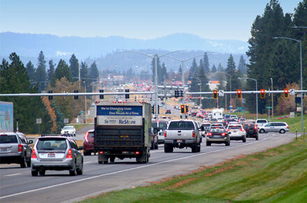 Traffic on US-95 in Coeur d'Alene during rush hour