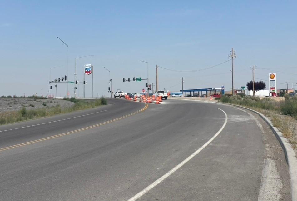 Photo of the intersection of Lincoln Avenue and E Frontage Road N.
