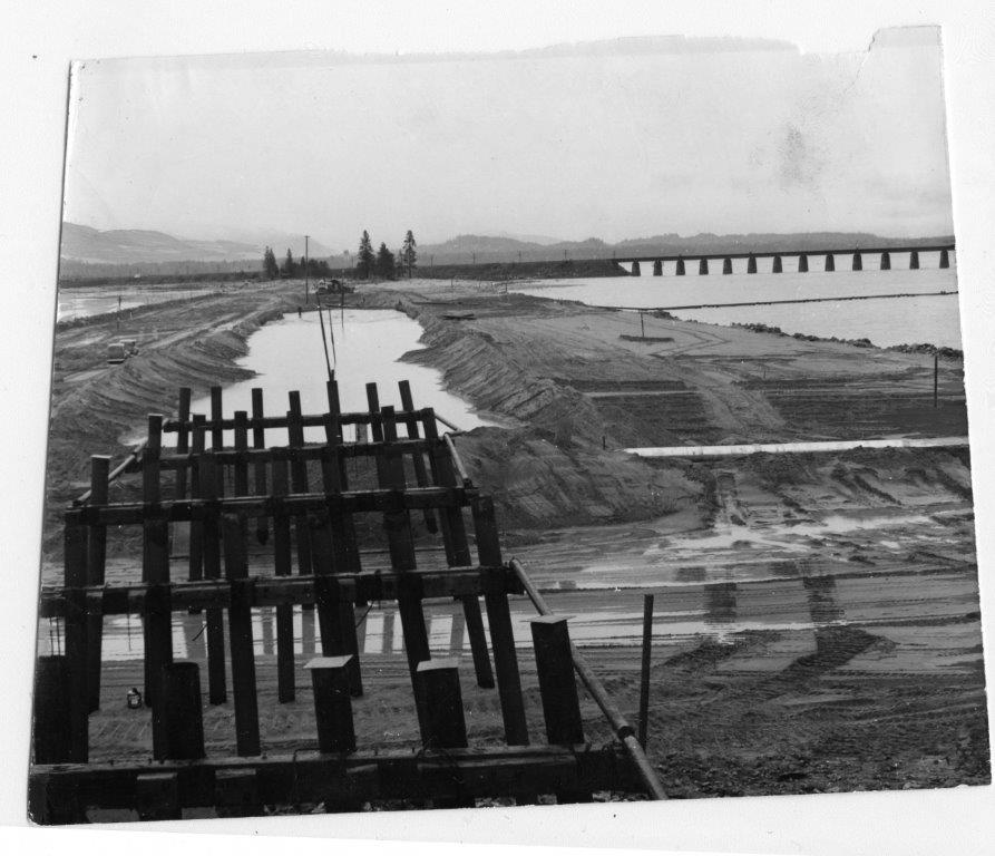Historical photo of early construction of the Long Bridge