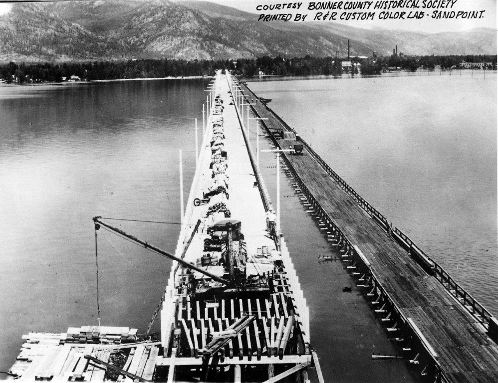 Historical photo of construction on the original Long Bridge