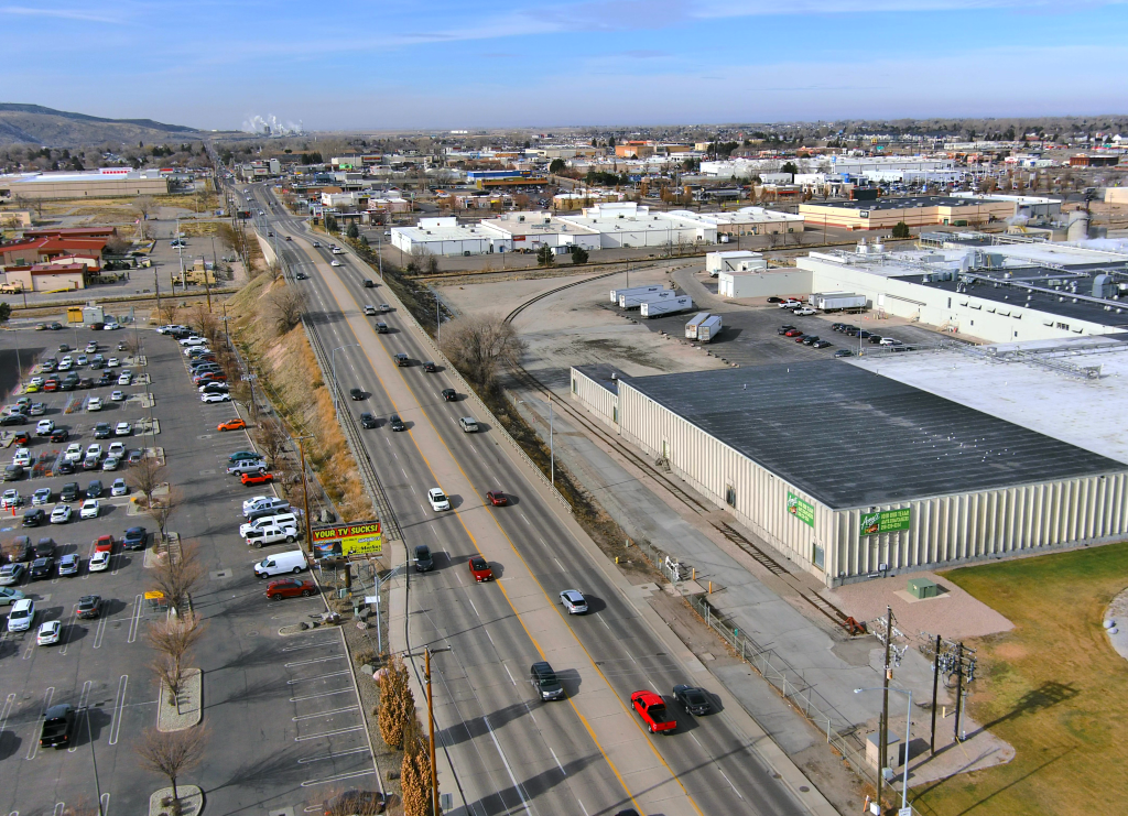 Drone photo of US-91 with live traffic on the roadway