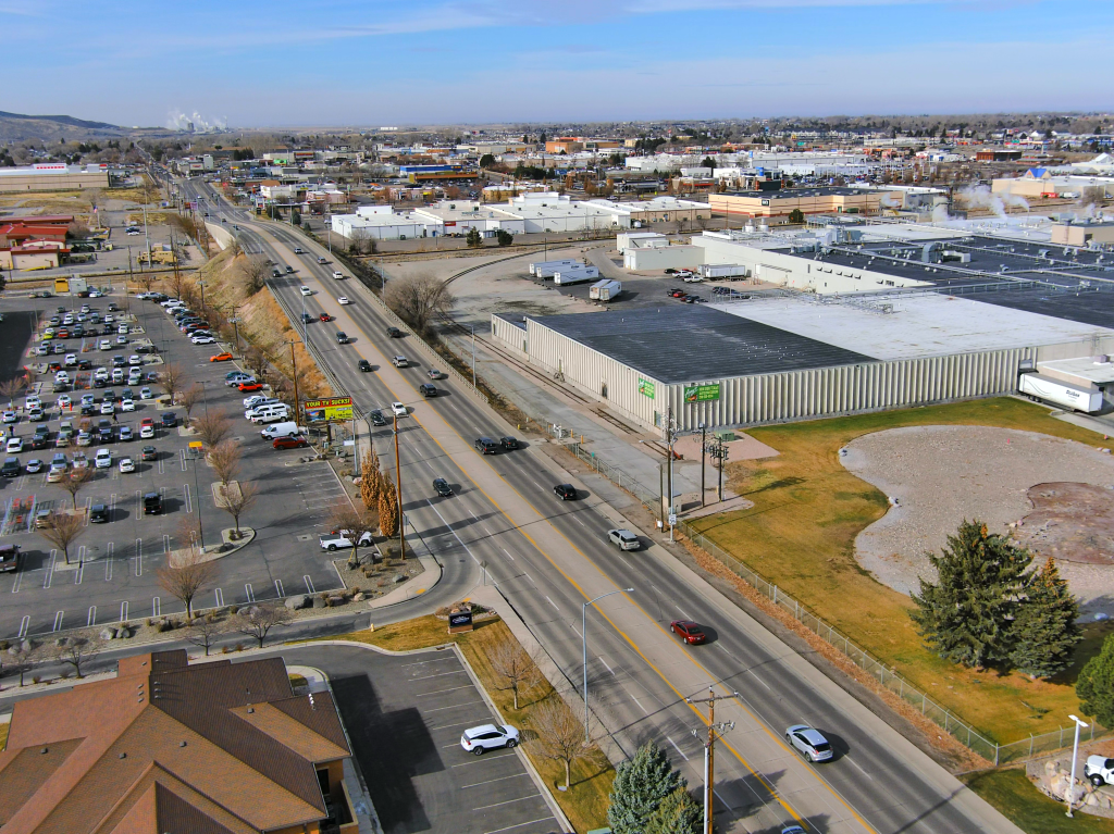 Drone photo of US-91 with live traffic on the roadway