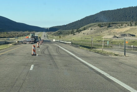 I-15 Exit 184 at Stoddard Creek, one lane closure with traffic control on roadway.