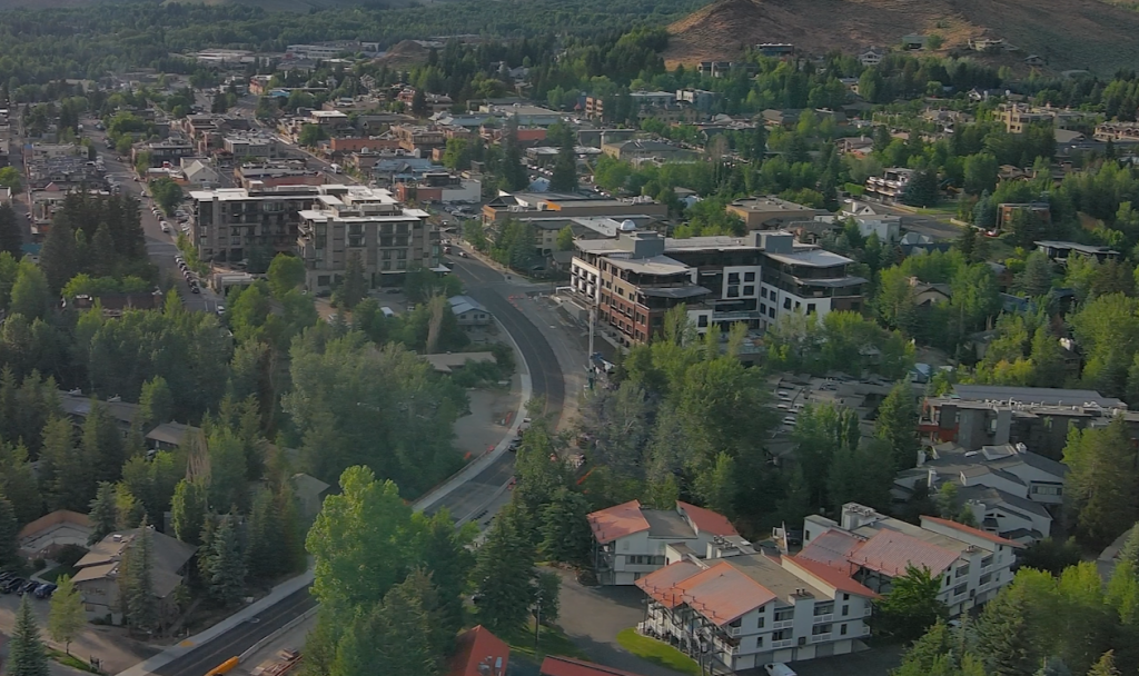 Aerial photo of SH-75 showing the intersection of SH-75 and River Street 