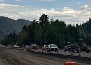 Traffic on SH-75 next to the work zone.