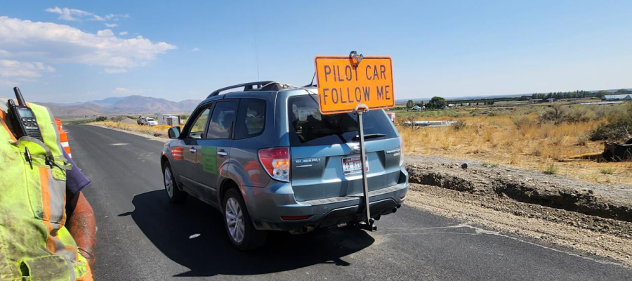 Pilot car in Carey