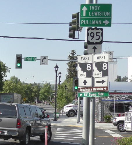 Picture of the intersection of US-95 and SH-8 by the diner in Moscow, Idaho.