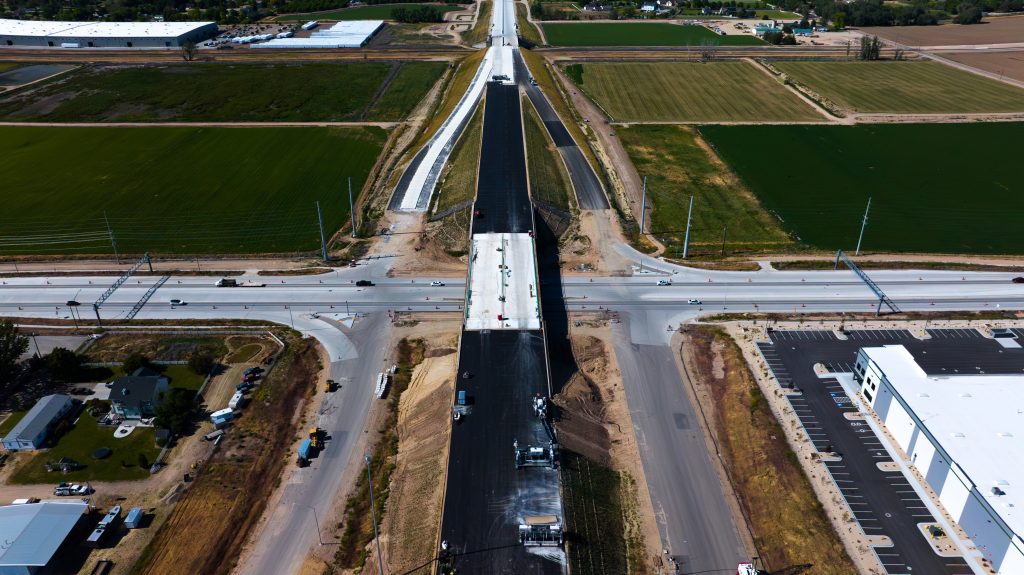 Aerial view of the SH-16/Franklin Road Interchange. 