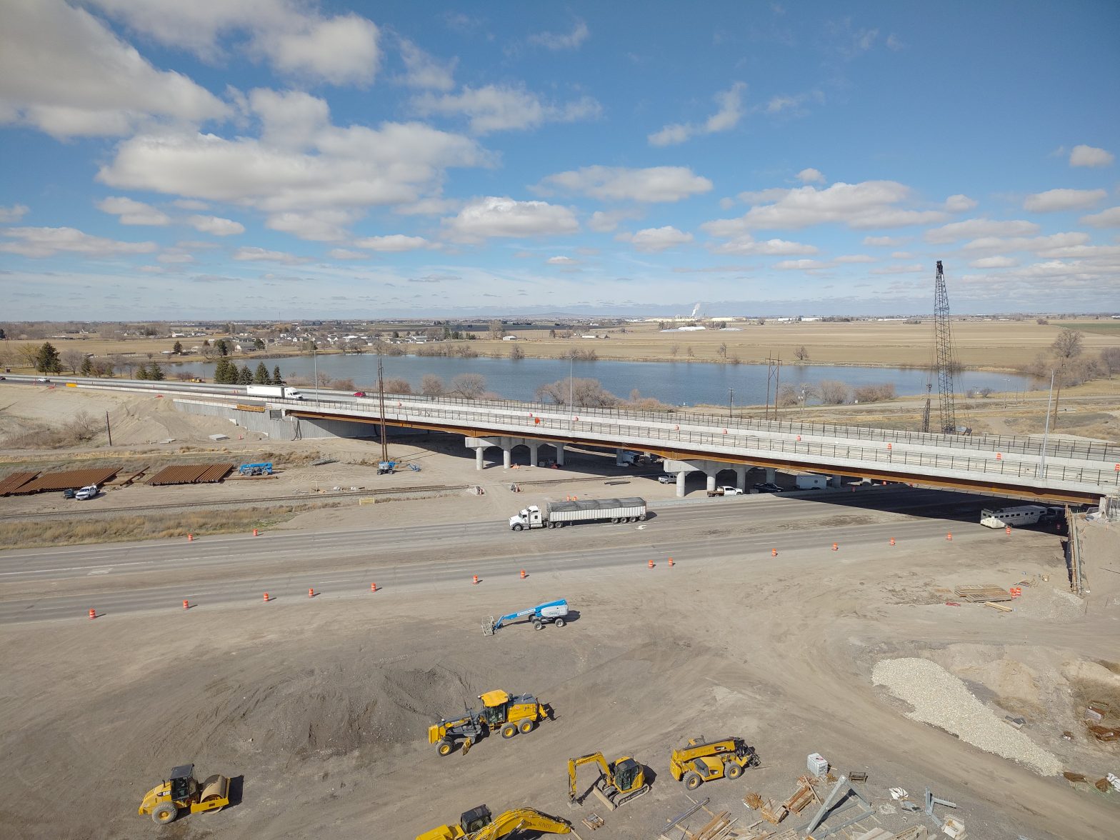 Nighttime paving and lane closures on I-84 eastbound near Heyburn