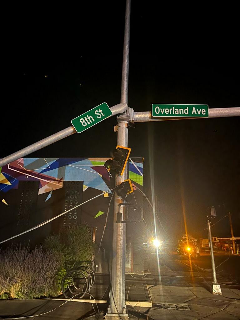 Eight St and Overland Ave Signal damage