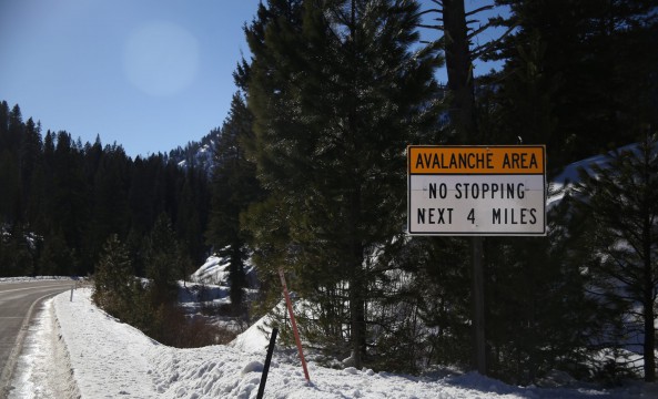This sign reminds motorists to not stop in this dangerous stretch of ID-21 Highway sign, no stopping